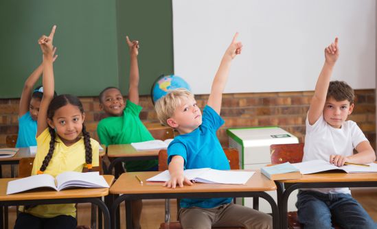 Mobiler HEPA Luftreiniger im Klassenzimmer